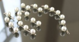 elegant pearl hair clips